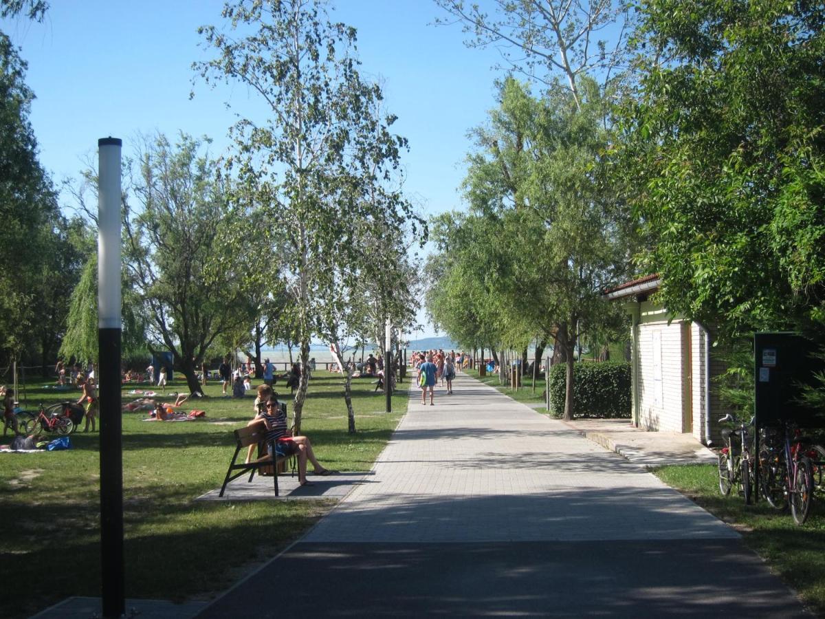 Tutijó Házikó Vila Balatonfenyves Exterior foto